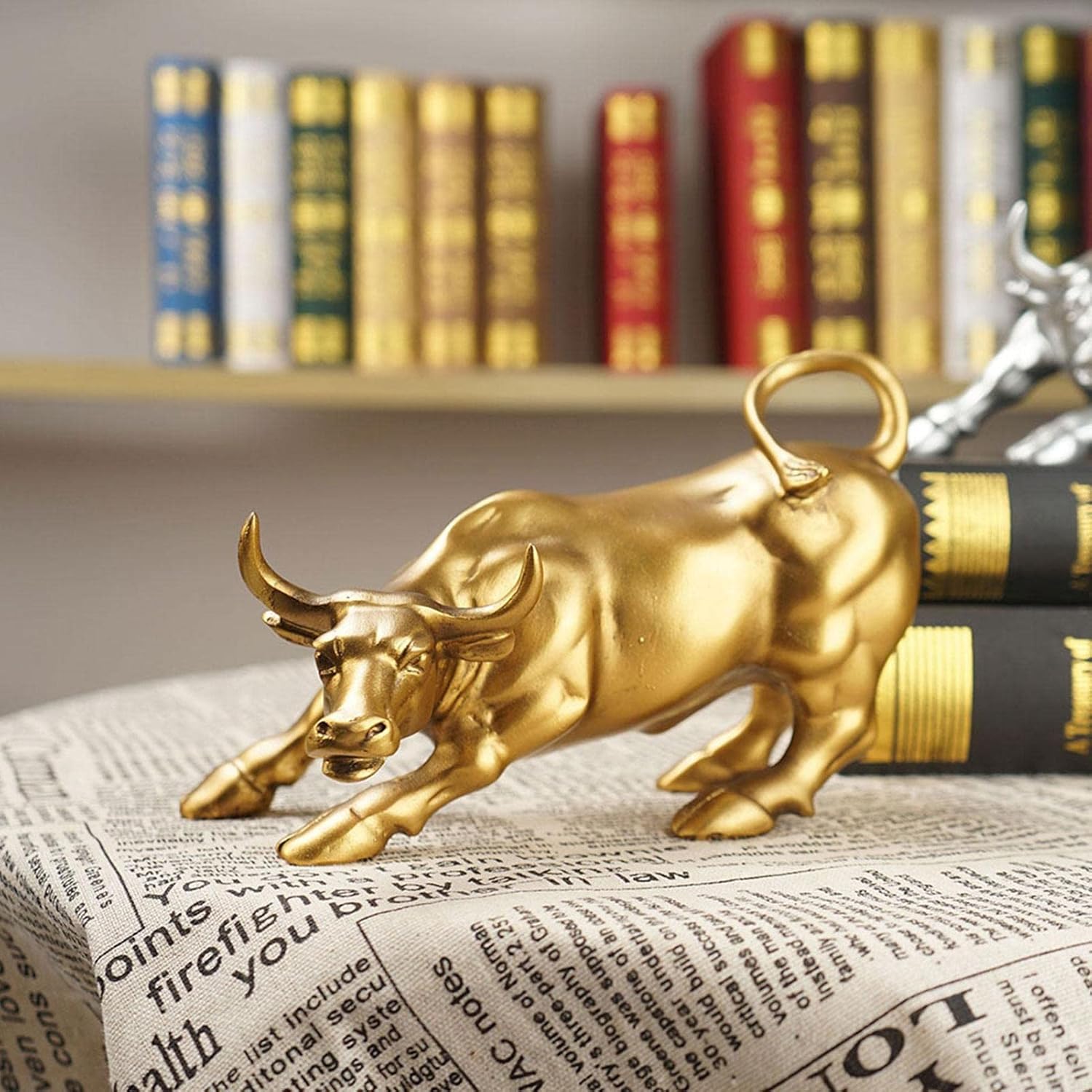 Wall Street Bull Art Decor - Resin Fortune Bulls Statue, Desktop Statues Ornament, Figure | Stock Market Gift For Office Home Study Shelf Display Finance Enthusiast Decors - Image 4