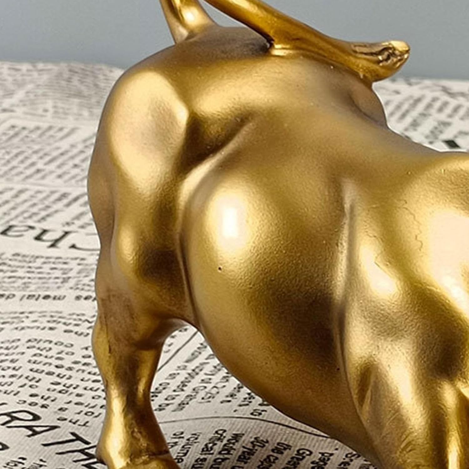 Wall Street Bull Sculpture - Resin Bull Art Office Ornament, Good Luck Gift For Stock Market Career Wealth Symbol Finance Office Desk Decor Lovers Workers Decorative Art Piece - Image 5